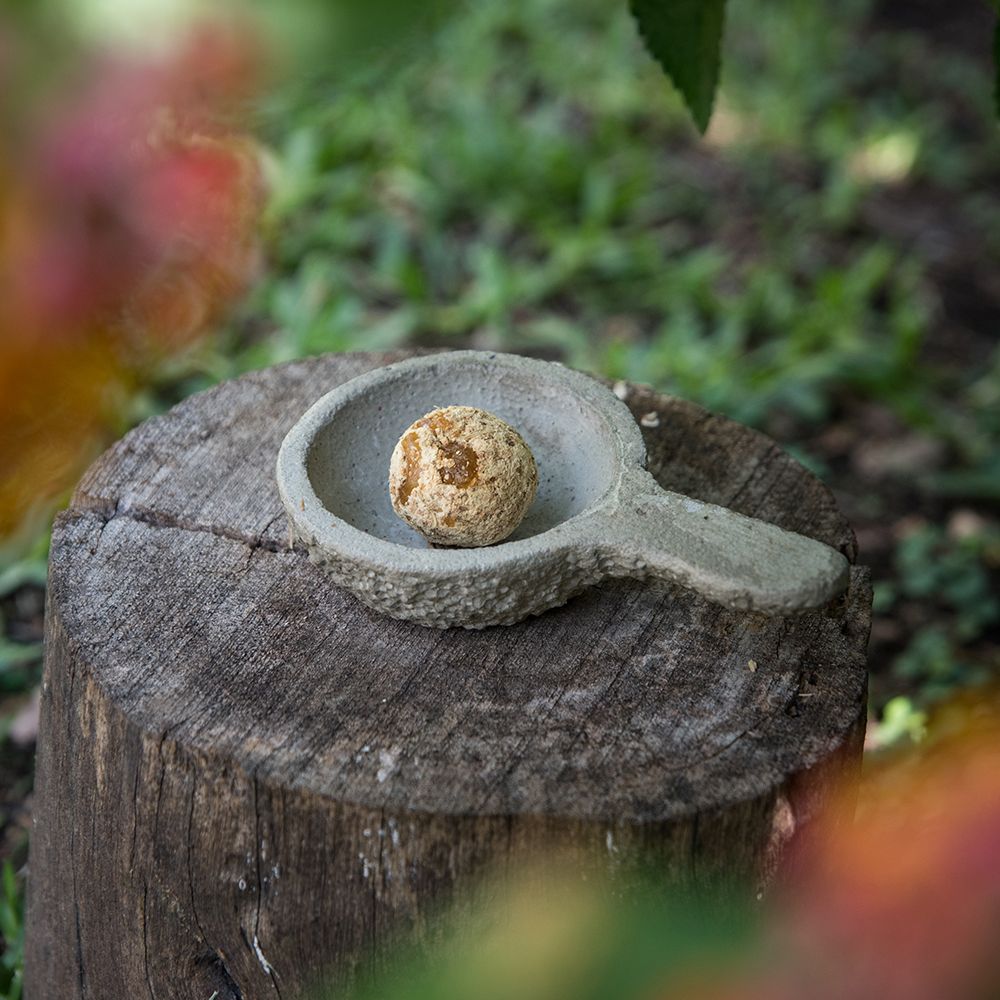 Minimalist Cement Incense Burner | Compact & Efficient Design