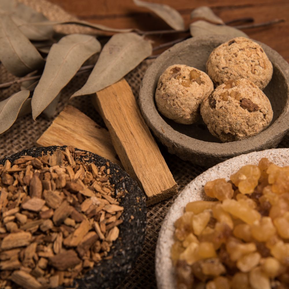 Smudge Bomb Premium - Olibanum & Palo Santo | Spiritual & Cleansing